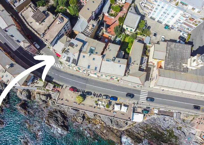 Genova Nervi - In Discesa Sul Mare